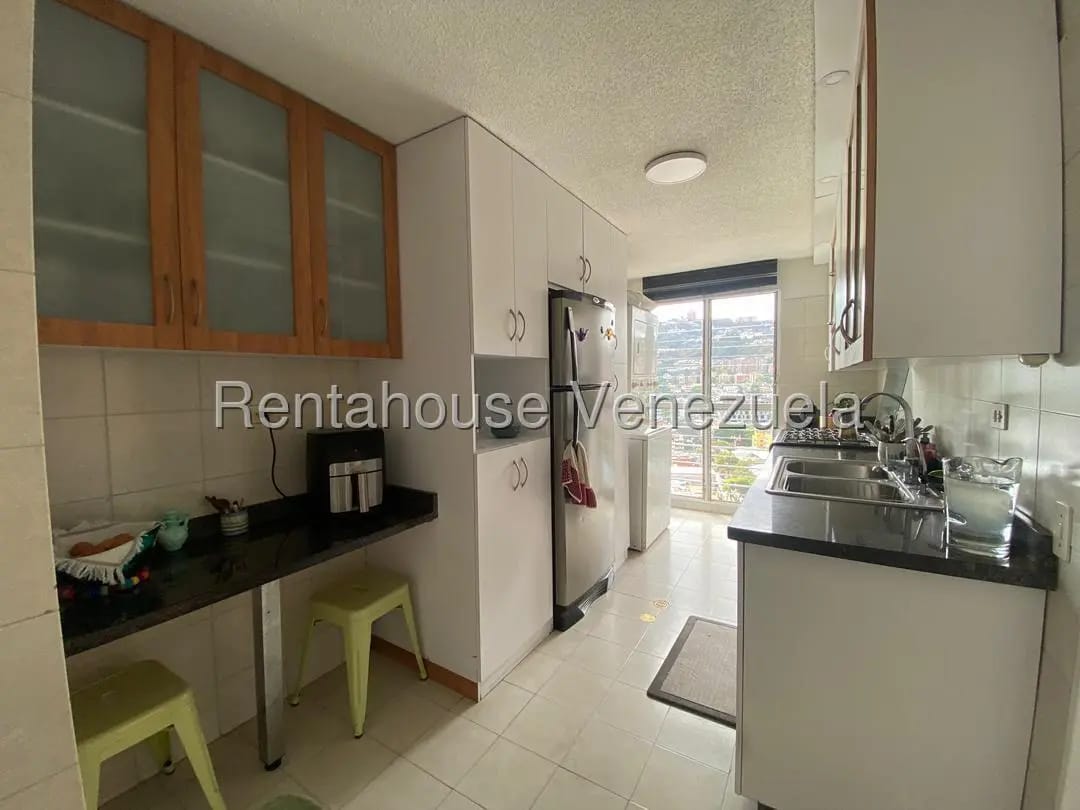 Bello y Amplio Apartamento Dúplex Valle Abajo, Caracas - 10