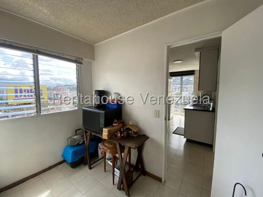 Bello y Amplio Apartamento Dúplex Valle Abajo, Caracas - 12