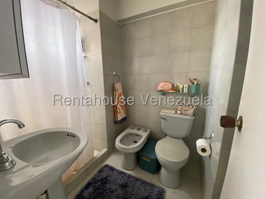Bello y Amplio Apartamento Dúplex Valle Abajo, Caracas - 20