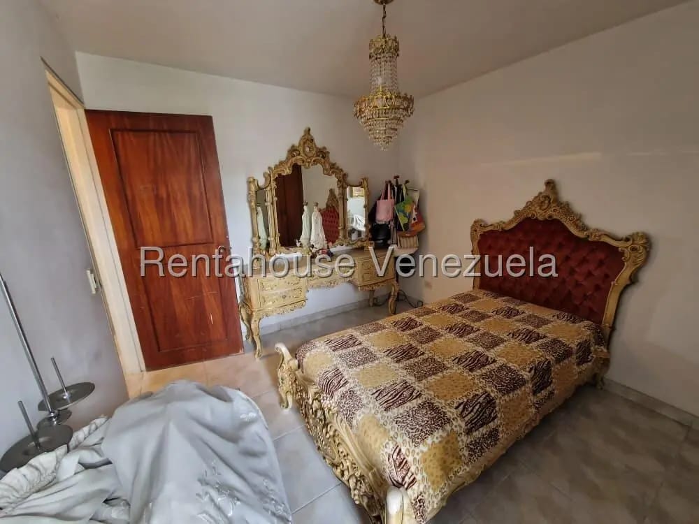 Amplio y Claro Apartamento en Venta Las Acacias, Caracas - 8