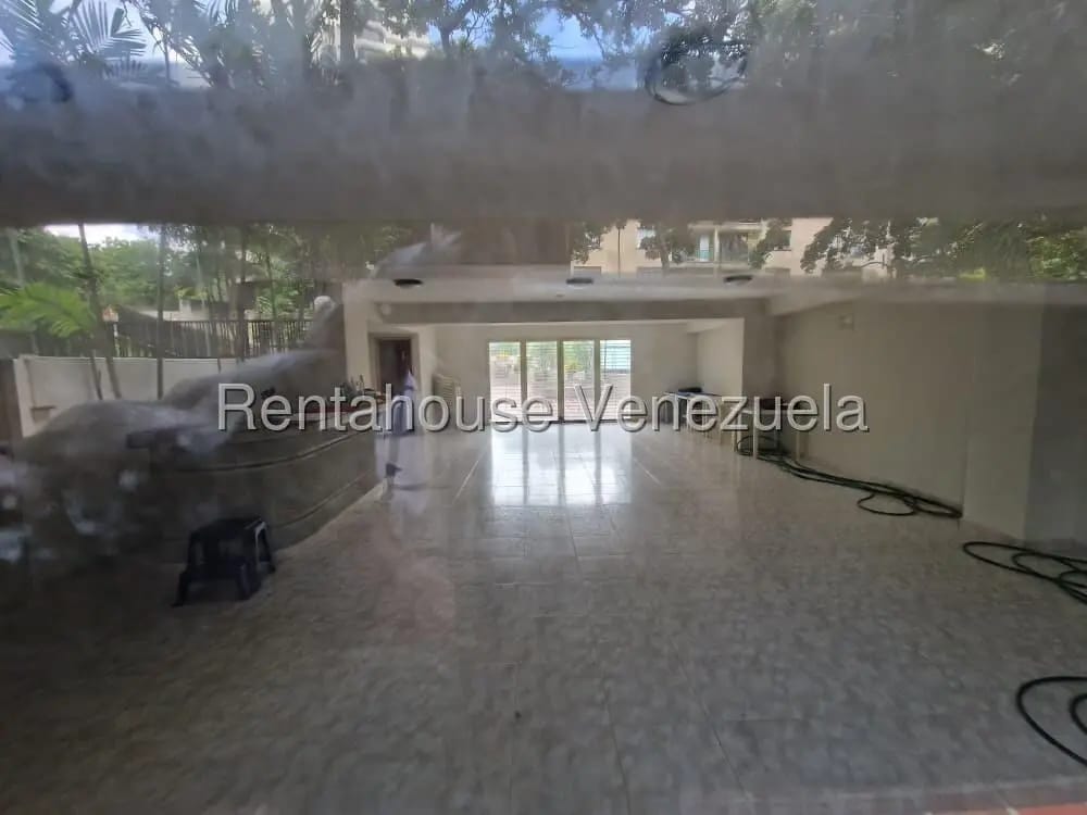 Amplio y Claro Apartamento en Venta Las Acacias, Caracas - 17