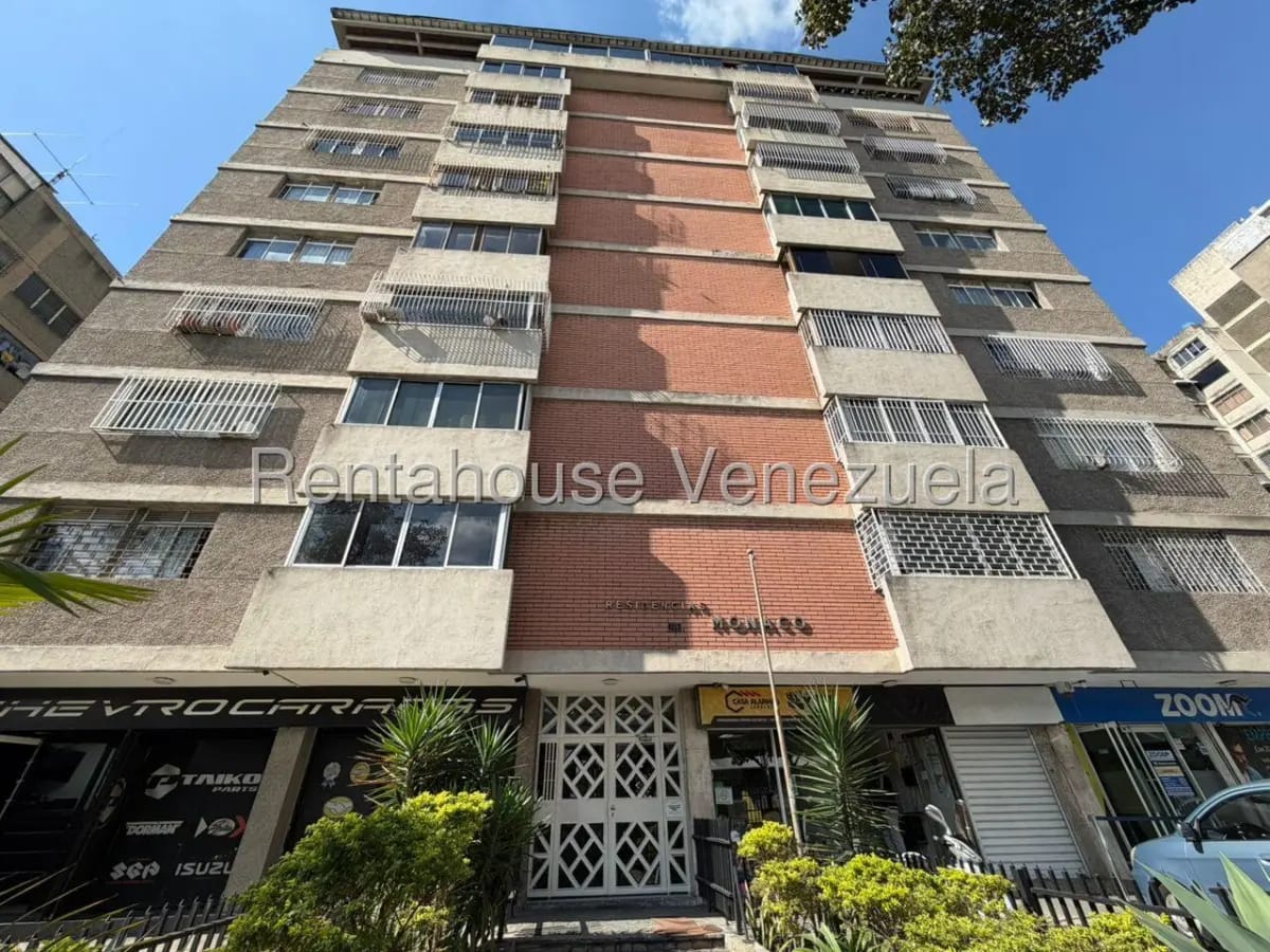 Excelente Apartameno En Venta con Priviligiada Ubicación en La California, Caracas