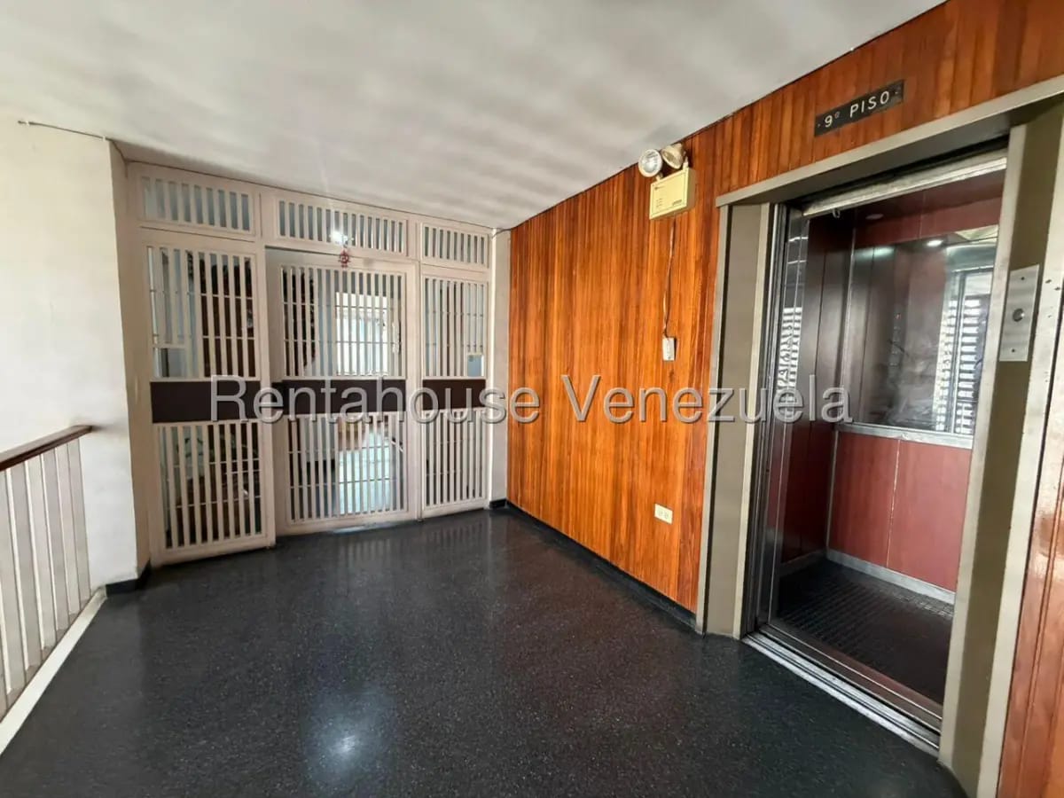 Excelente Apartameno En Venta con Priviligiada Ubicación en La California, Caracas - 4