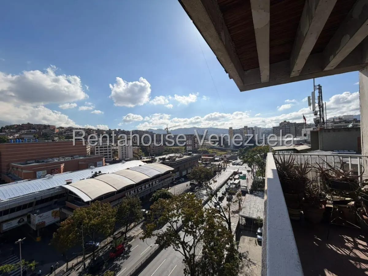Excelente Apartameno En Venta con Priviligiada Ubicación en La California, Caracas - 5
