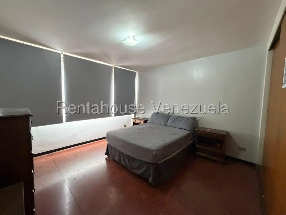 Excelente Apartameno En Venta con Priviligiada Ubicación en La California, Caracas - 9