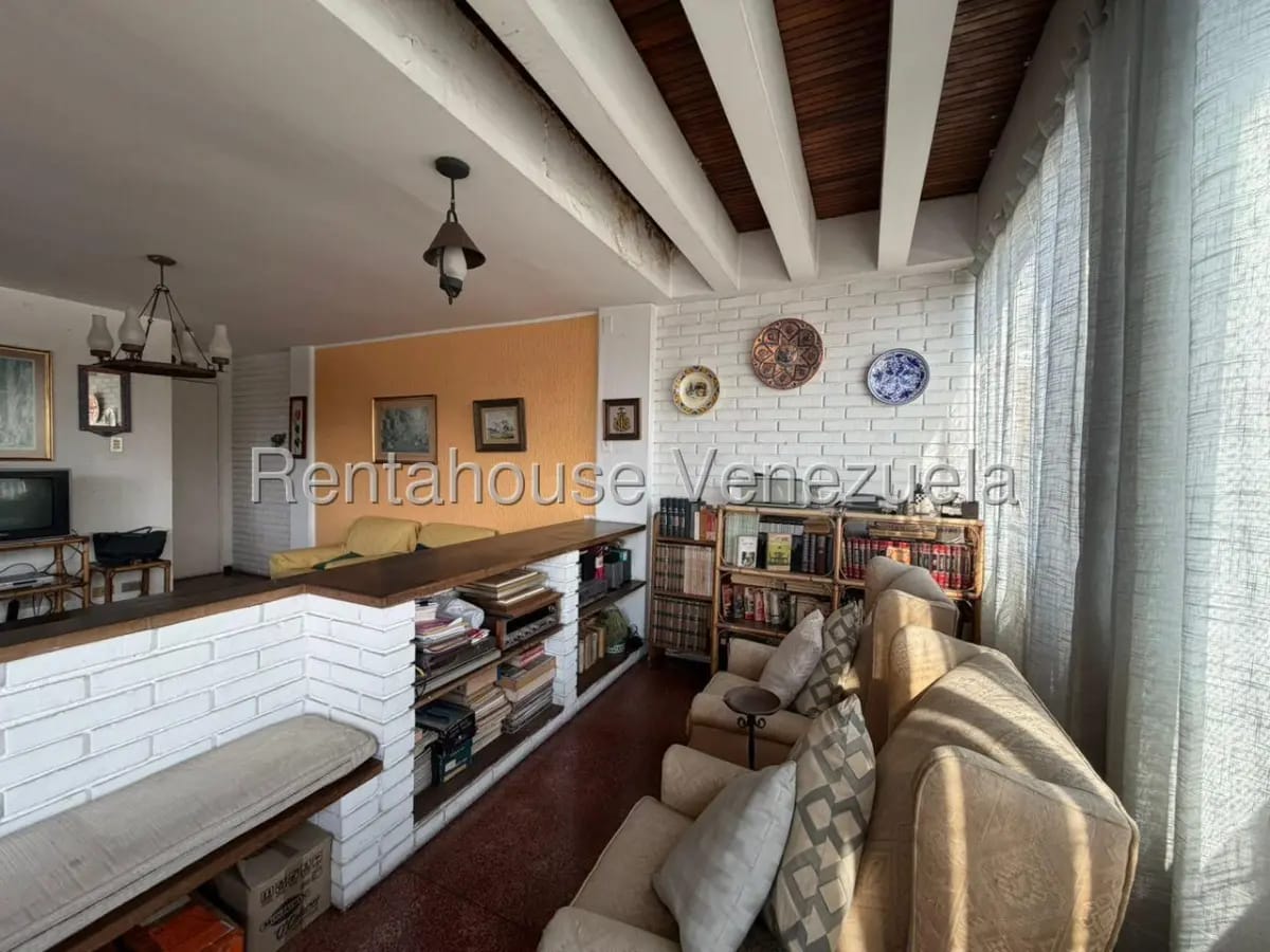 Excelente Apartameno En Venta con Priviligiada Ubicación en La California, Caracas - 15