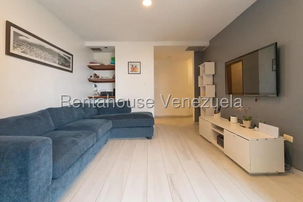 Amplio y Bello Apartamento En Venta Country Club, Caracas - 2