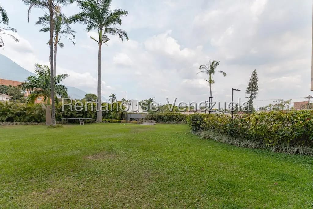 Amplio y Bello Apartamento En Venta Country Club, Caracas - 12