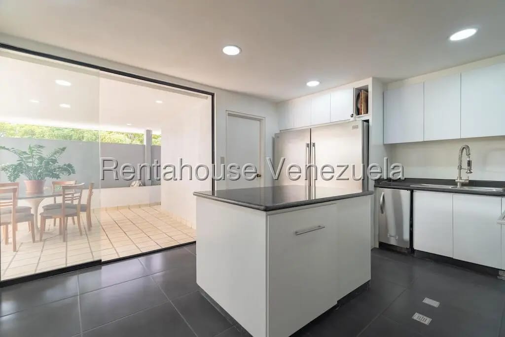 Amplio y Bello Apartamento En Venta Country Club, Caracas - 16