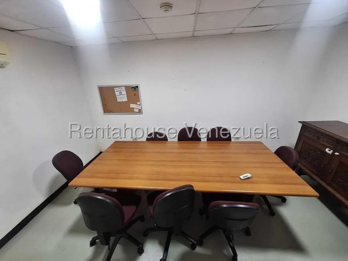 Extraordinario Local / Galpón en Venta en el Corazon de Chacao, Caracas - 5