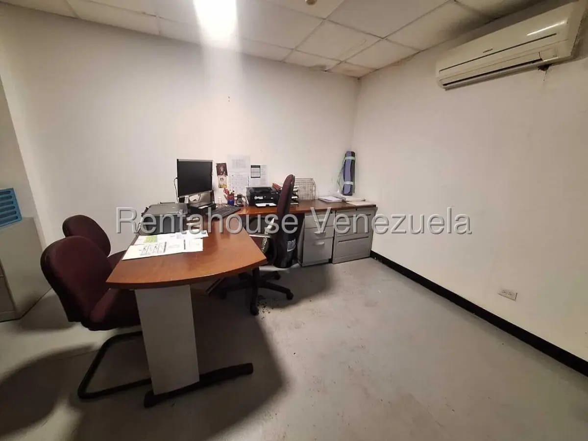 Extraordinario Local / Galpón en Venta en el Corazon de Chacao, Caracas - 7