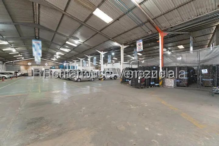 Excelente y Amplio Galpon En Venta Zona Industrial El Encantado - 2