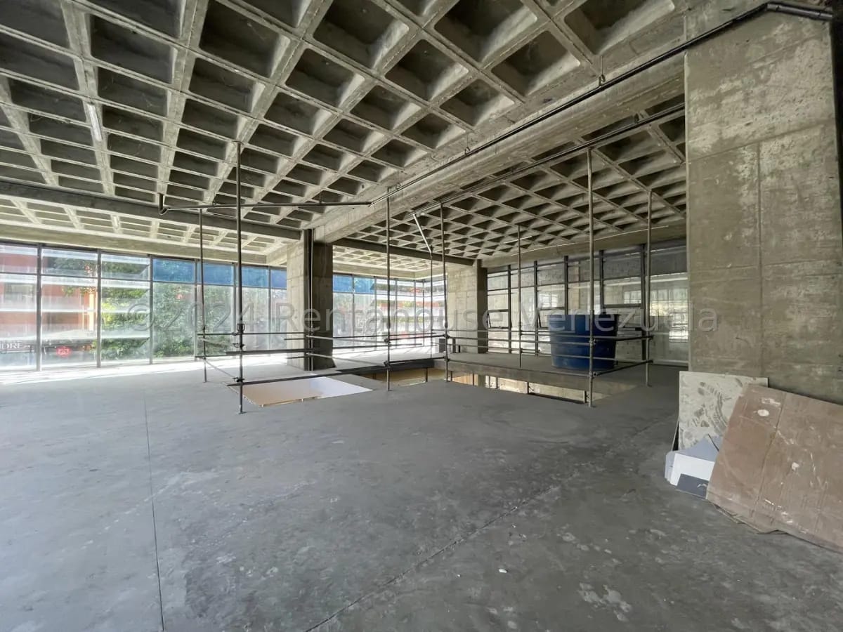 Excelente y Amplio Local Comercial a Estrenar en Venta LAs Mercedes, Caracas - 9