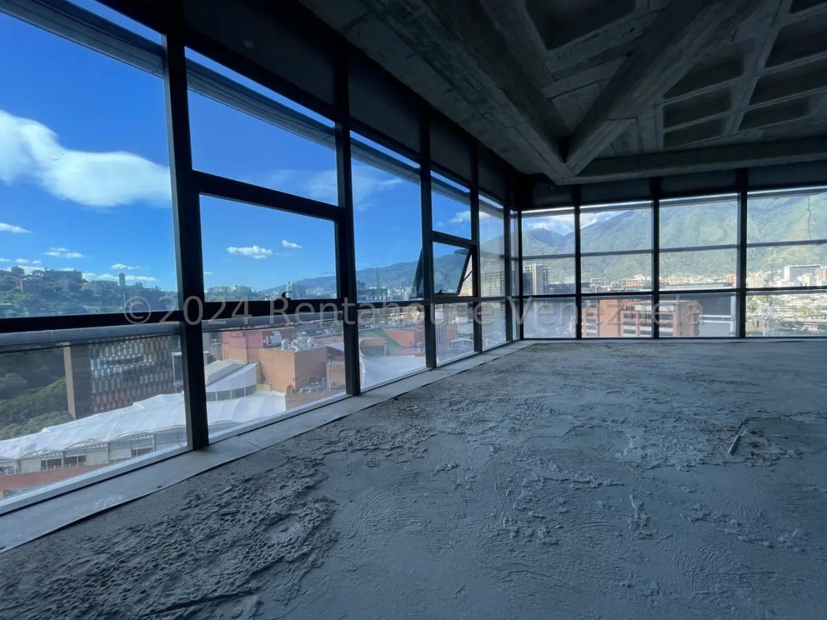 Excelente y Amplio Local Comercial a Estrenar en Venta LAs Mercedes, Caracas - 14