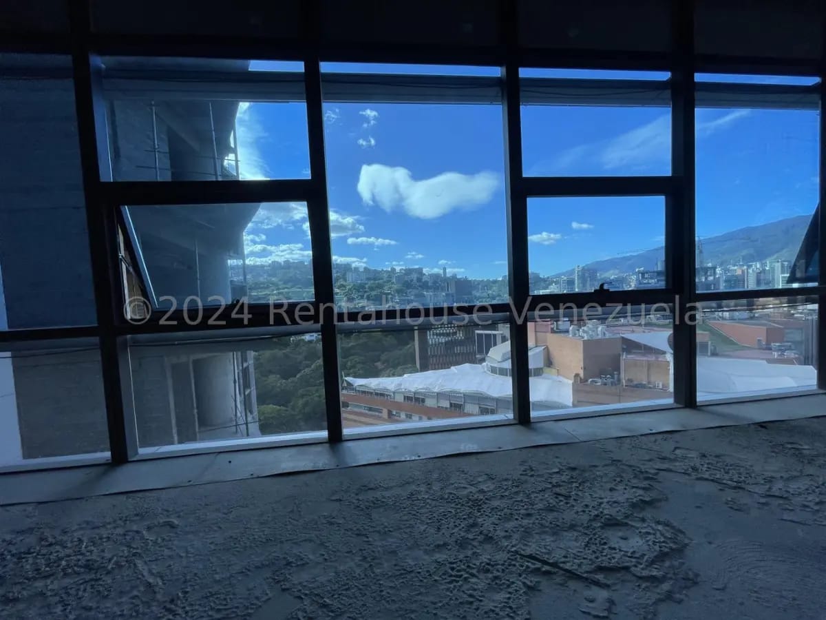 Excelente y Amplio Local Comercial a Estrenar en Venta LAs Mercedes, Caracas - 15