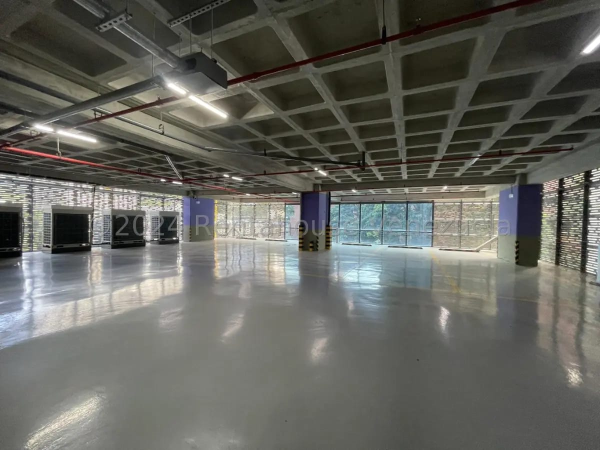 Excelente y Amplio Local Comercial a Estrenar en Venta LAs Mercedes, Caracas - 17