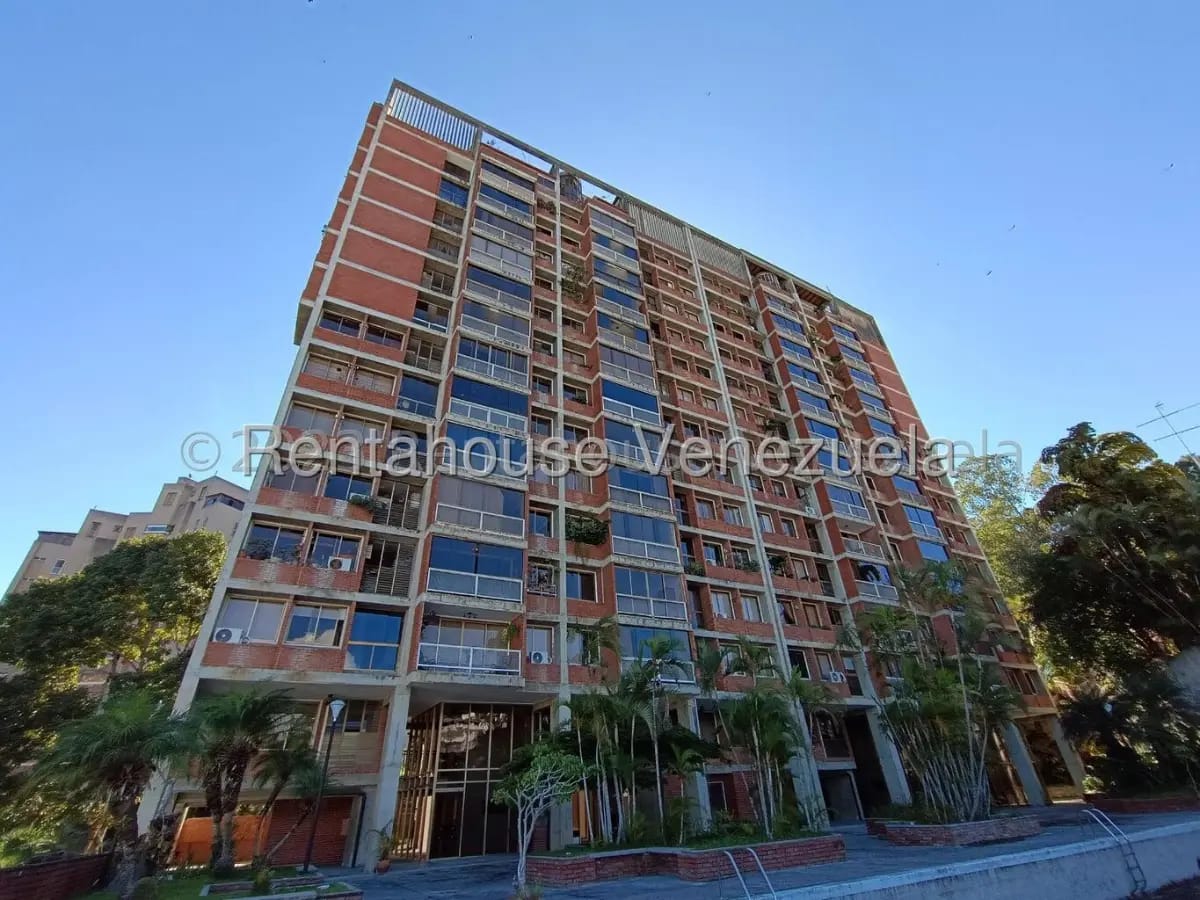 Amplio Apartamento en venta Los Naranjos del Cafetal, Caracas