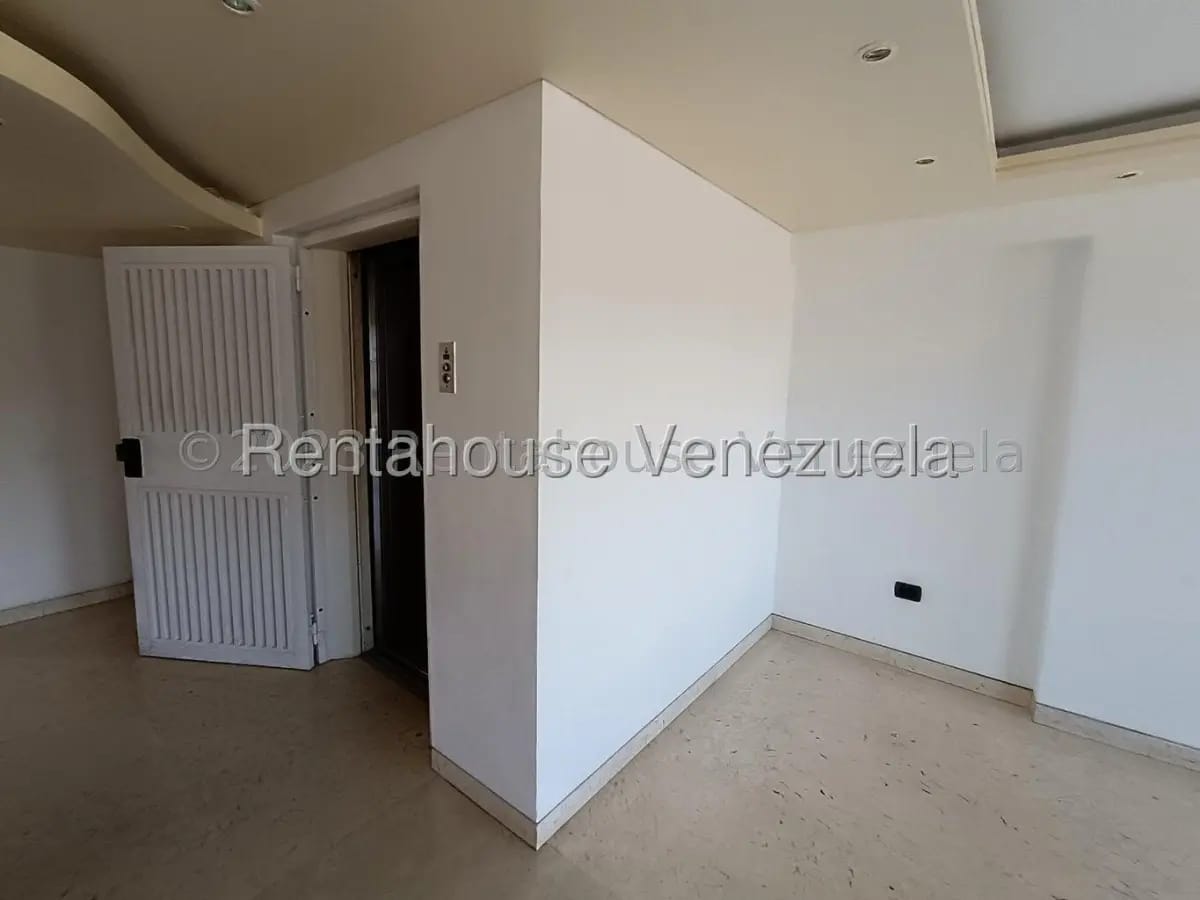 Amplio Apartamento en venta Los Naranjos del Cafetal, Caracas - 12