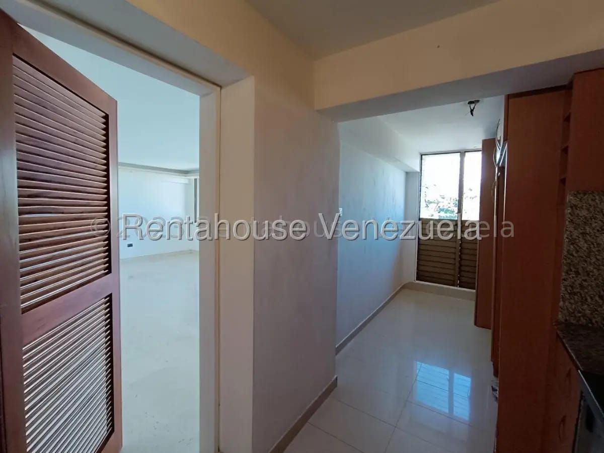 Amplio Apartamento en venta Los Naranjos del Cafetal, Caracas - 14