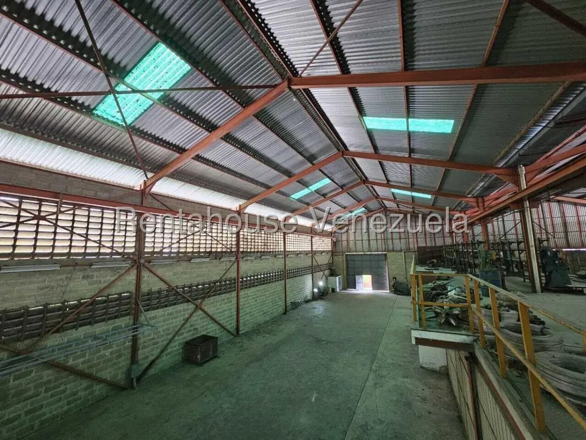 Excelente y Amplio Galpon En venta La Guairita, Caracas - 14