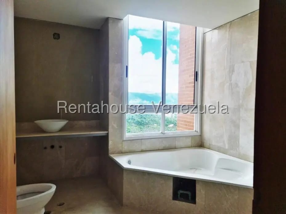 Extraordinario Apartamento A Estrenar En Venta Valle Arriba/Urb. Mirador de Los Campitos, Caracas - 11