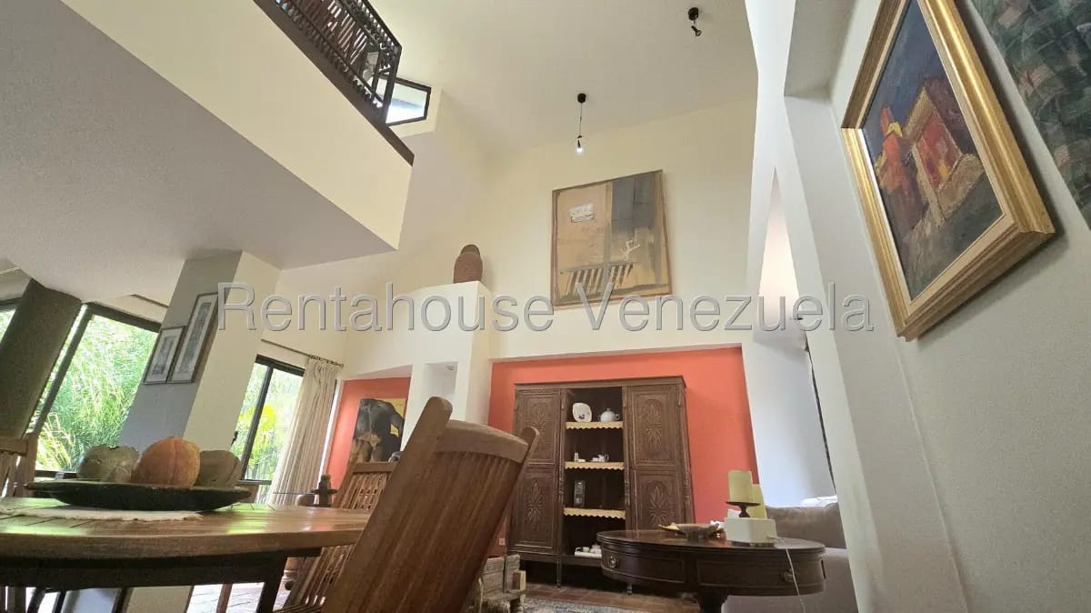 Bello y Amplio Apartamento Tipo PH en Venta San Roman, Caracas. Calle Privado - 4