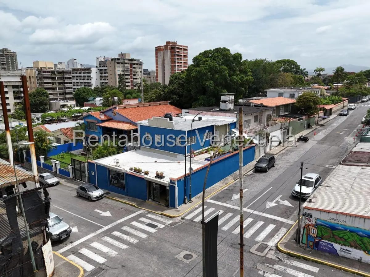 Excelente Local Comercial en Venta Los Palos Grandes, Caracas. Zona Comercial por Excelencia
