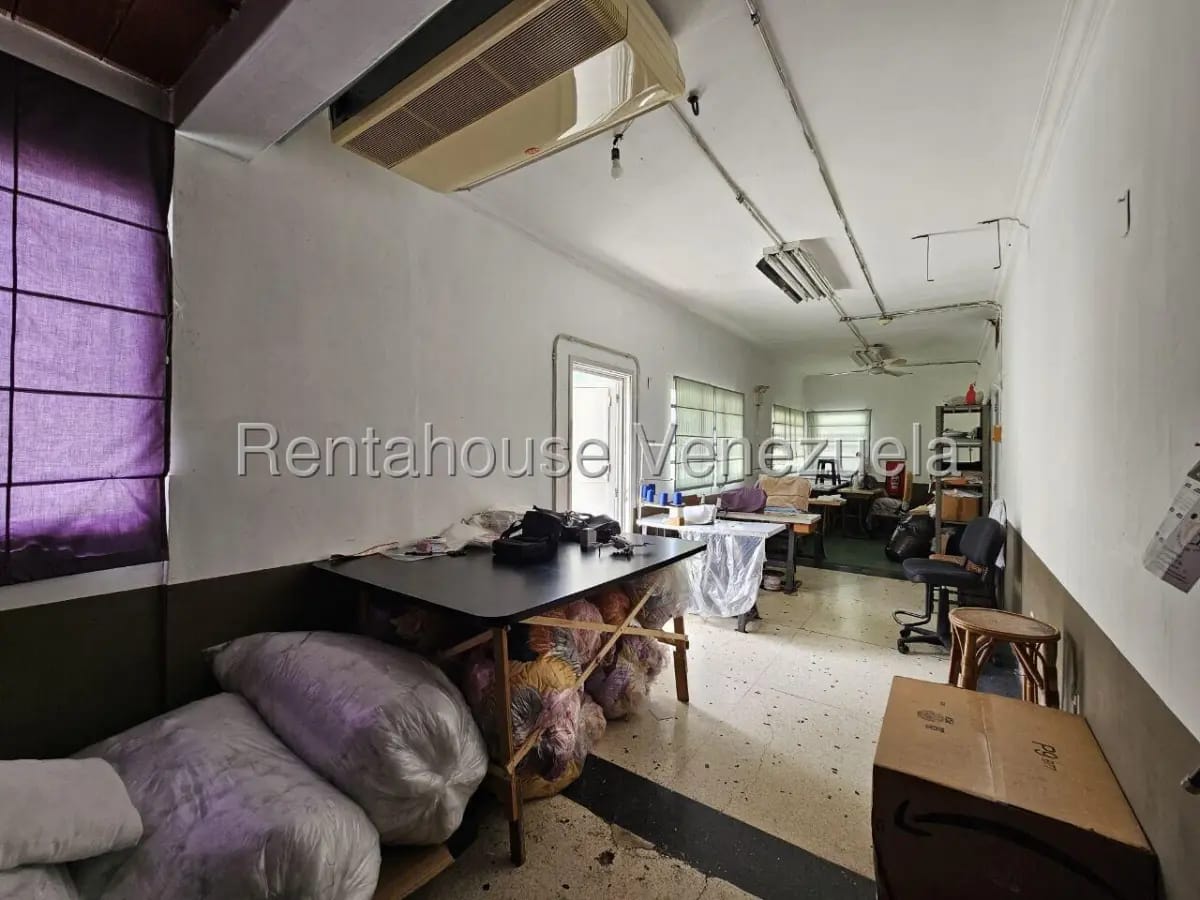 Excelente Local Comercial en Venta Los Palos Grandes, Caracas. Zona Comercial por Excelencia - 12