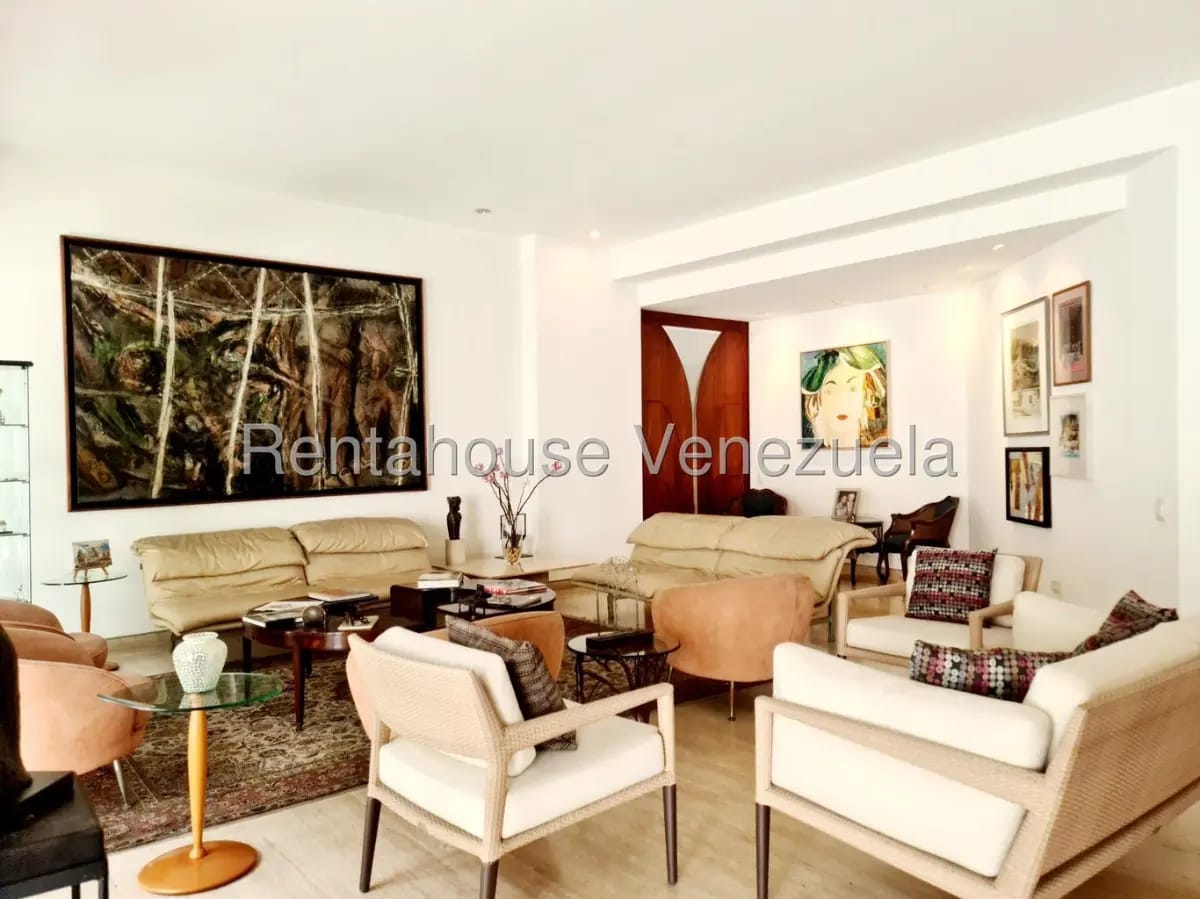 Bello y Amplio Apartamento en Venta Altamira, con gran jardin y propia piscina. - 3