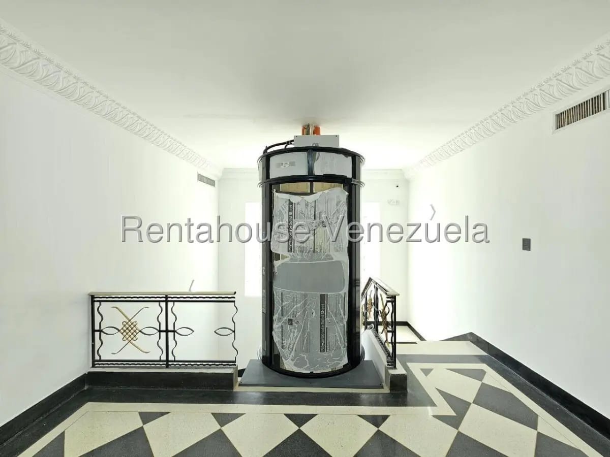 Extraordinario Propiedad Comercial En Venta San Bernardino, Caracas, Con Amplio Jardín - 12