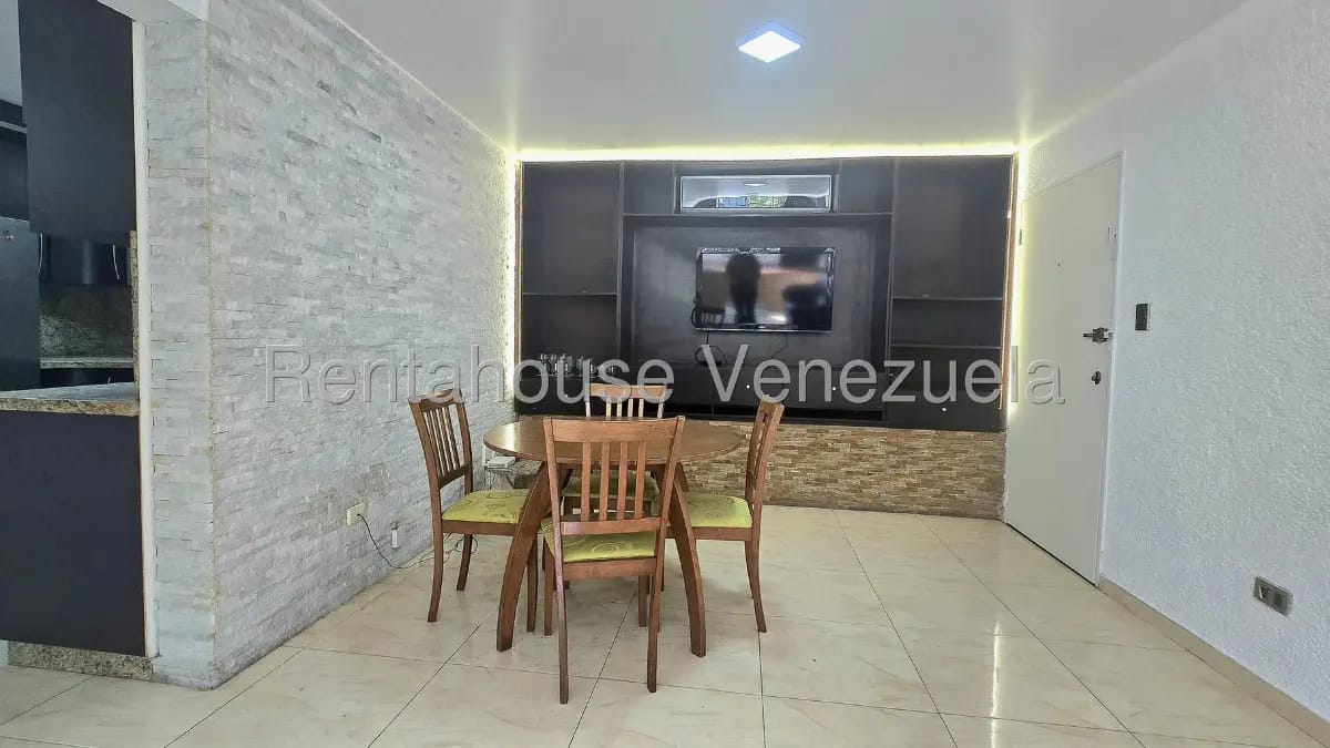 Excelente y Cómodo Apartamento en Venta Santa Paula, Caracas - 2