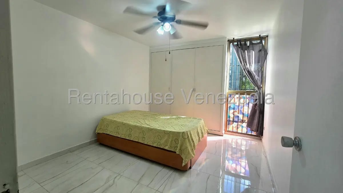 Excelente y Cómodo Apartamento en Venta Santa Paula, Caracas - 12