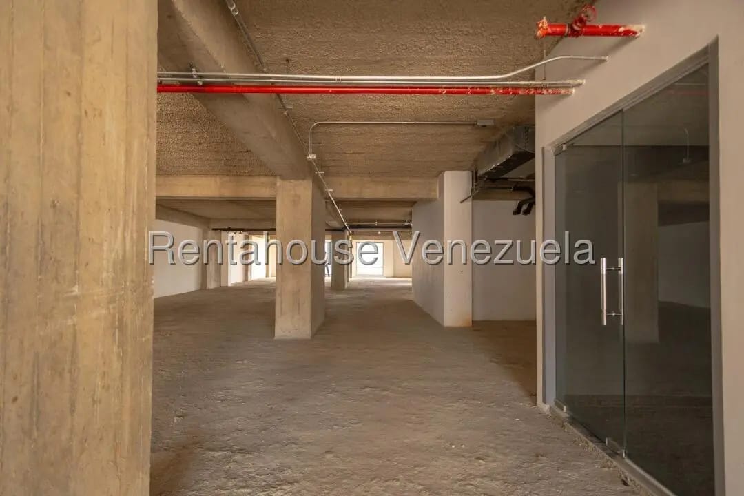 Gran Oficina En Torre Corporativa En Aquiler a Estrenar en El Corazón de Chacao - 6