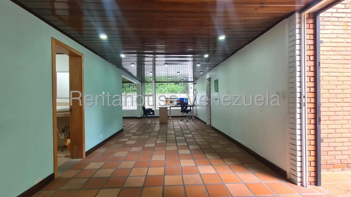 Excelente Apartamento en PB e Independiente al Edificio En Venta Chuao, Caracas - 3