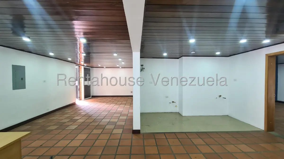 Excelente Apartamento en PB e Independiente al Edificio En Venta Chuao, Caracas - 5