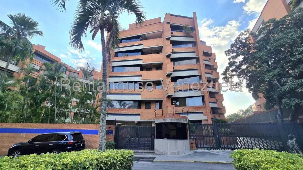 Lindo y Cómodo Apartamento en Alquiler Campo Alegre, Caracas