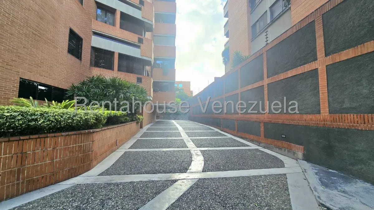 Lindo y Cómodo Apartamento en Alquiler Campo Alegre, Caracas - 12