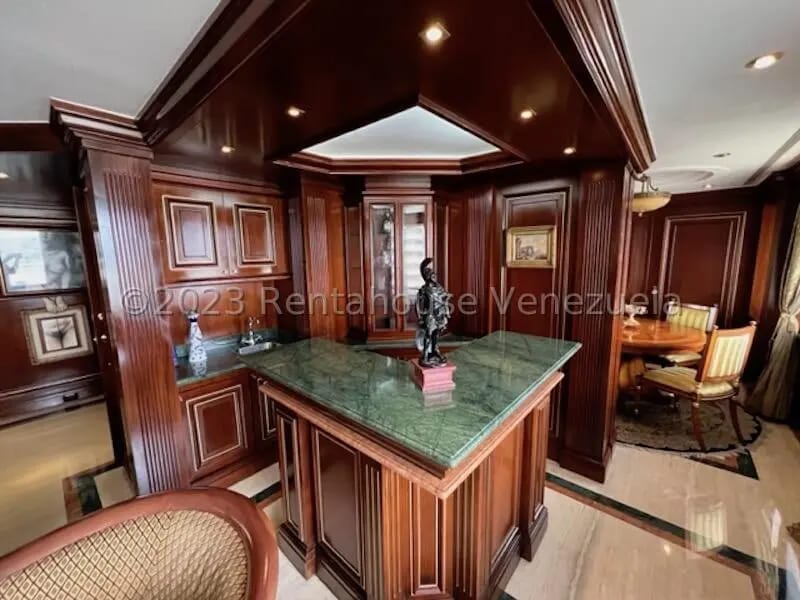 Extraordinaria Oficina Amoblada en Venta CCCT, Chuao Caracas - 4