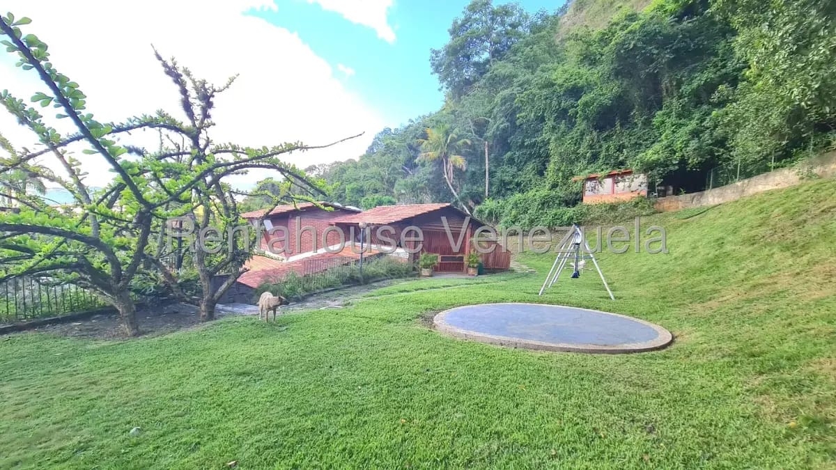 Bella y Acogedora Casa en Venta Colinas de Los Ruices, Caracas