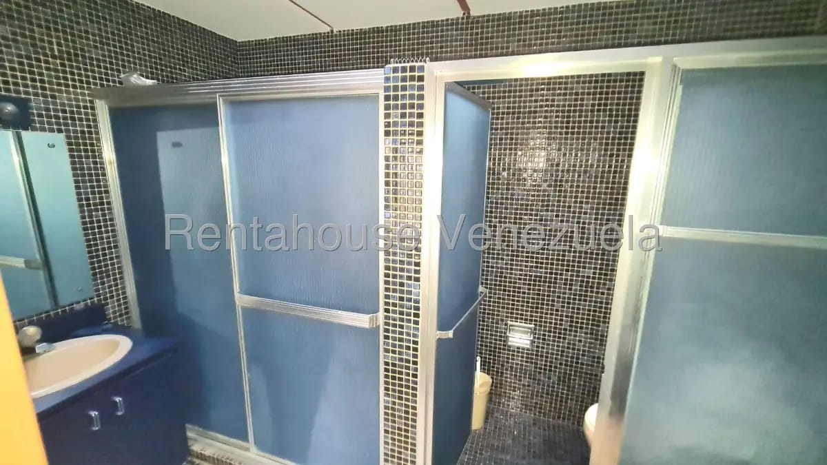 Bella y Acogedora Casa en Venta Colinas de Los Ruices, Caracas - 17
