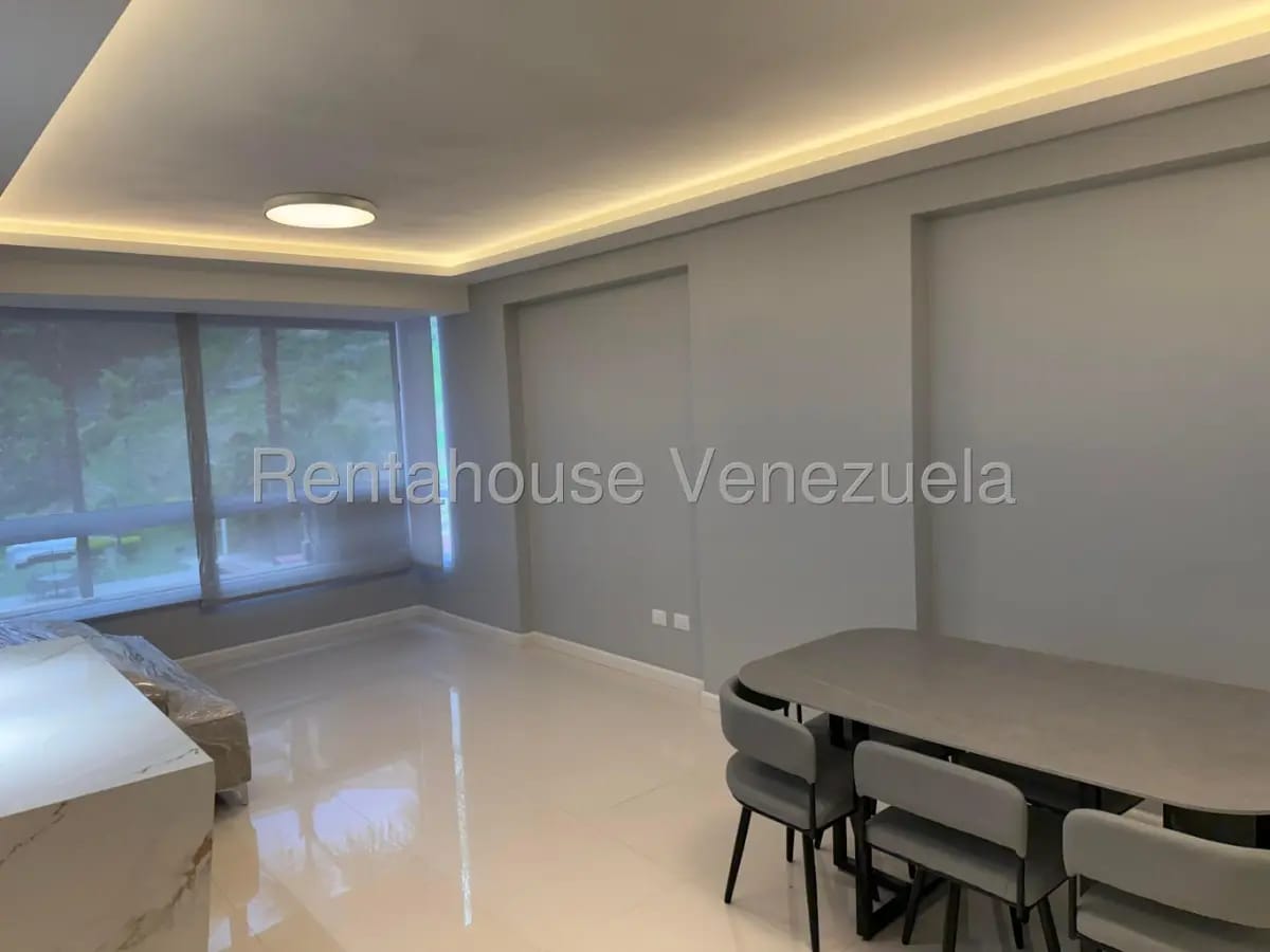 Bellisimo Apartamento Remodelado En Alquiler Lomas del Sol, Caracas - 7