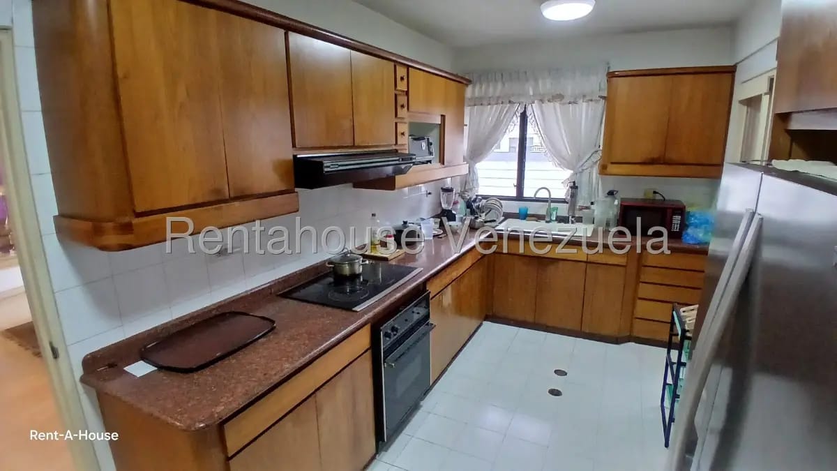 Amplio Apartamento En Venta La Florida Caracas - 4