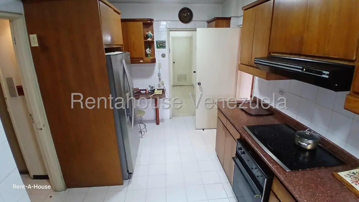 Amplio Apartamento En Venta La Florida Caracas - 5