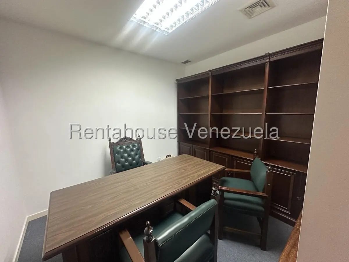Excelente Oficina en el Corazon de Bello Monte Caracas - 5