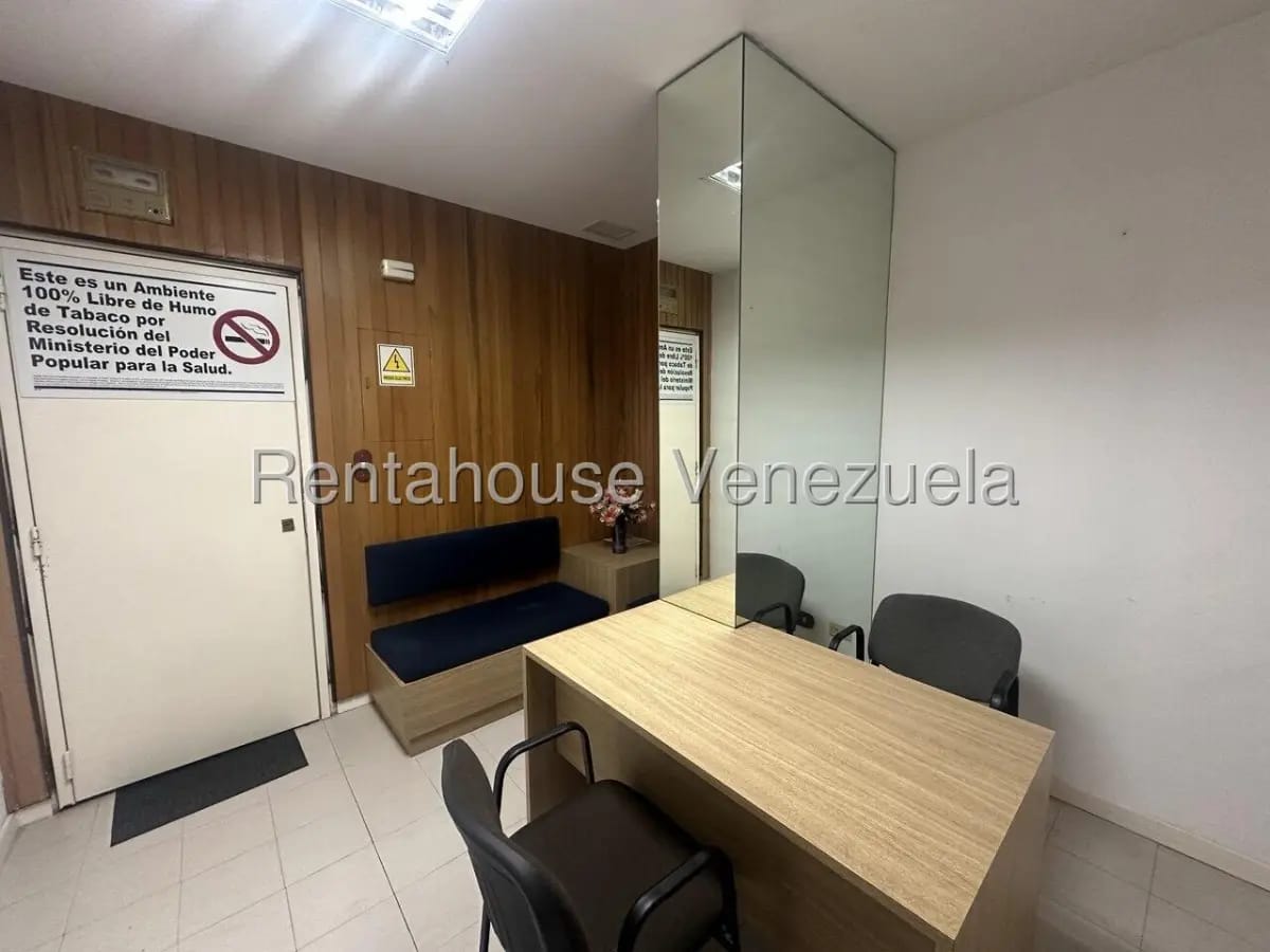 Excelente Oficina en el Corazon de Bello Monte Caracas - 6