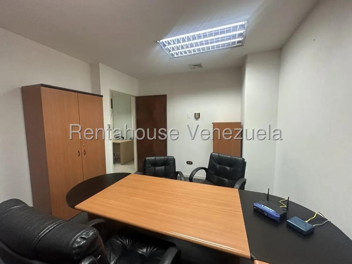 Excelente Oficina en el Corazon de Bello Monte Caracas - 9