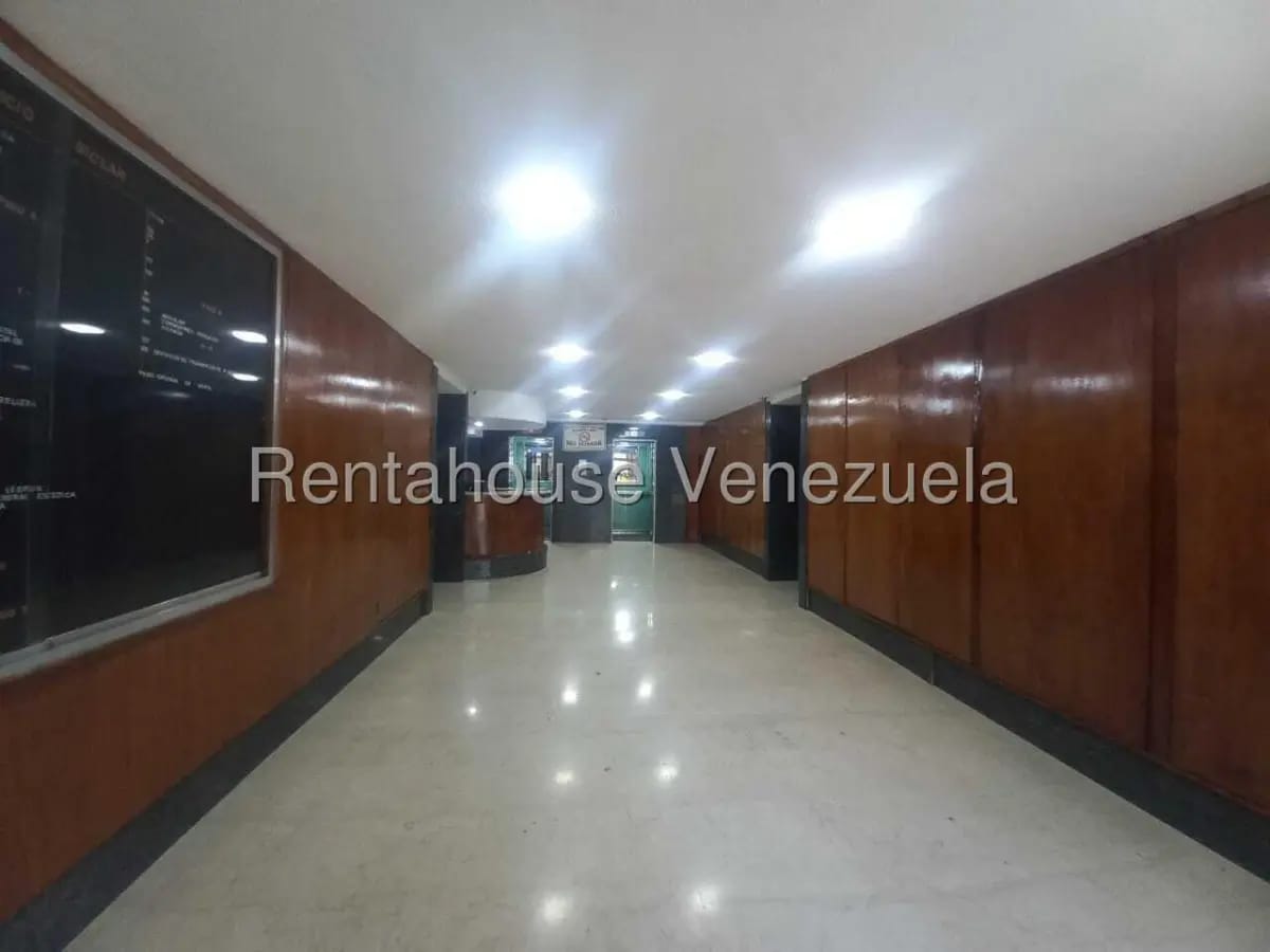Oficina Remodelada En Alquiler En La Florida, Av. Libertador 26-18977 - 5
