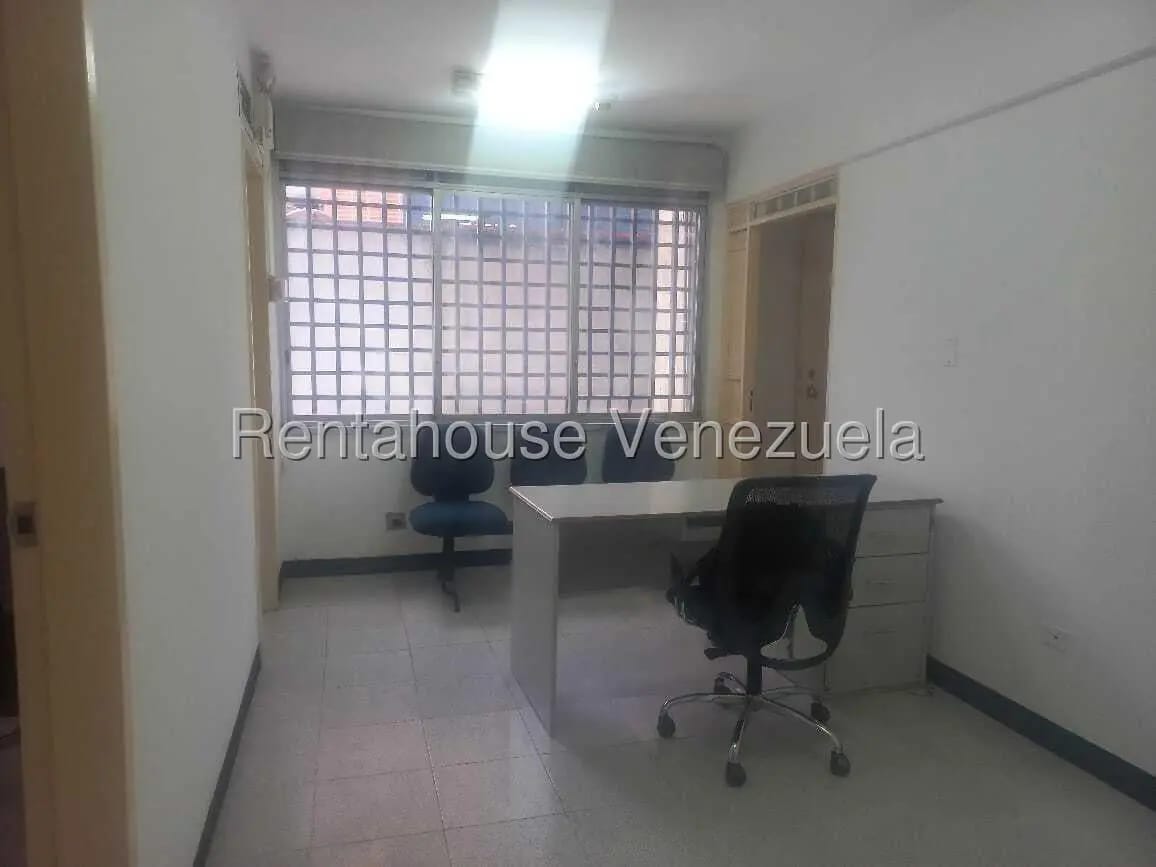 Oficina Remodelada En Alquiler En La Florida, Av. Libertador 26-18977 - 13