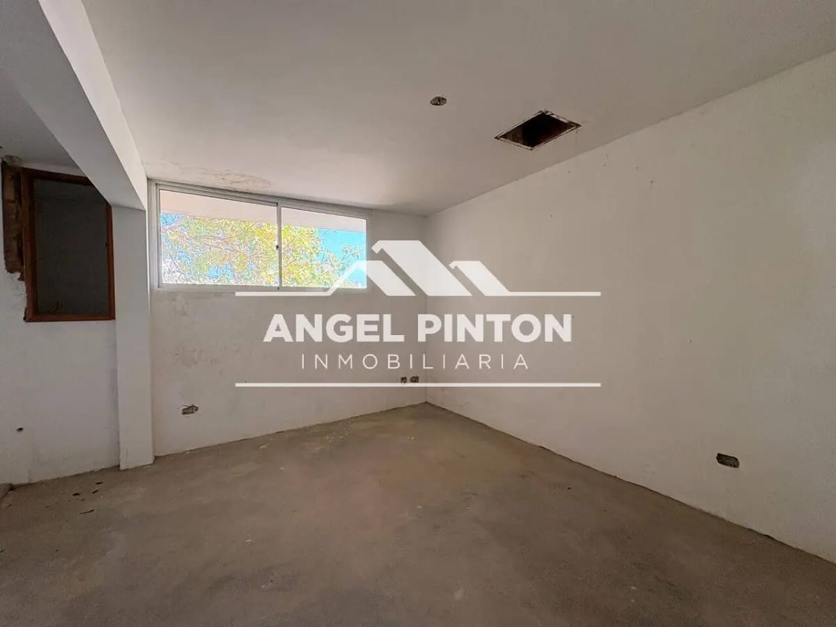 CASA EN VENTA LA CREOLE VILLA ASISIS MARACAIBO VENEZUELA API 9417 - 8