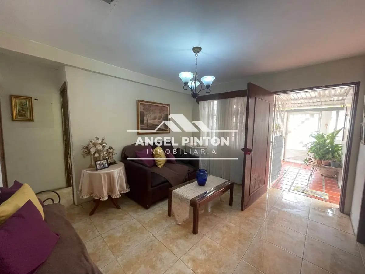 CASA VENTA FUNDACIÓN MENDOZA MARACAIBO VENEZUELA API9058 - 18